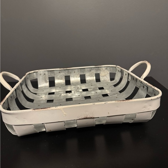 Farmhouse Decor -Square Tobacco Basket - Picture 9 of 9
